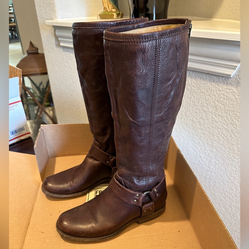 Frye leather boots size 7